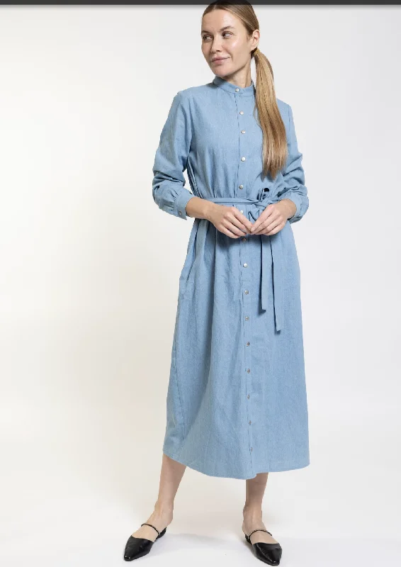 LONG DENIM DRESS WITH BELT